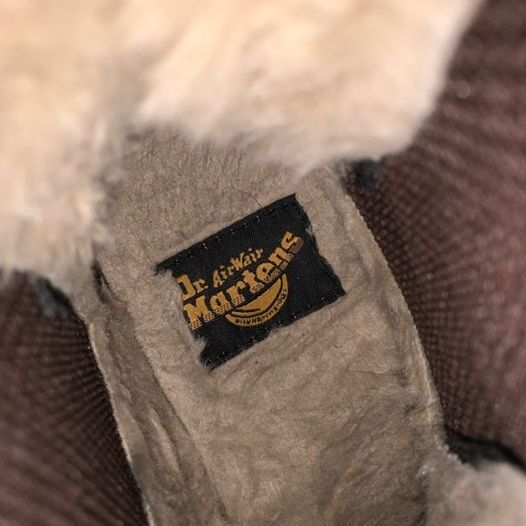 Brown Leather Shearling-Lined Chelsea Boots - Women - Picture 3 of 5